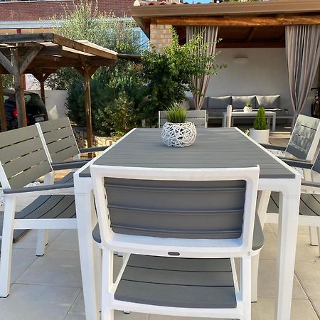 Apartments Roberta Novigrad Istria Εξωτερικό φωτογραφία