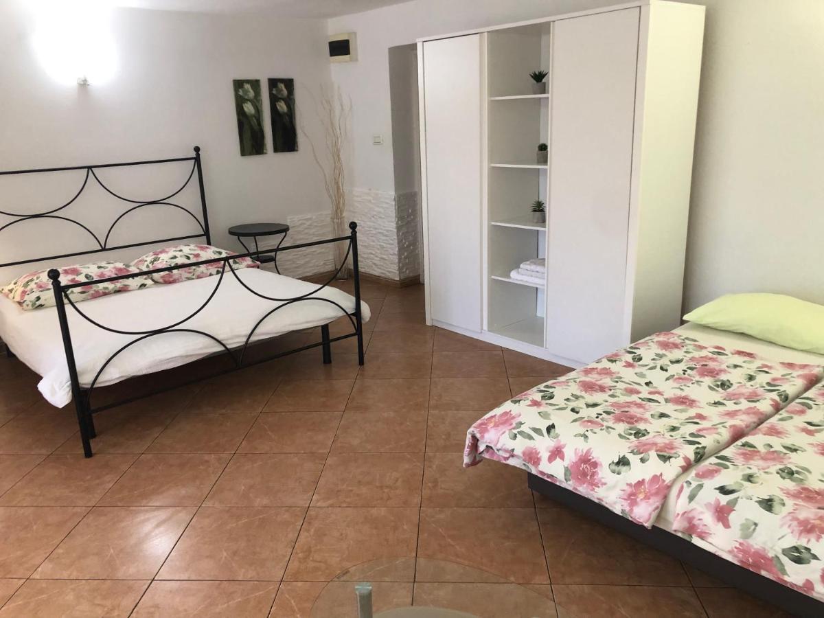 Apartments Roberta Novigrad Istria Εξωτερικό φωτογραφία