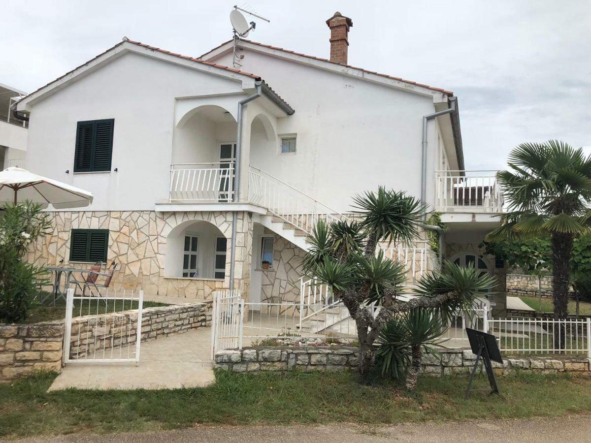 Apartments Roberta Novigrad Istria Εξωτερικό φωτογραφία